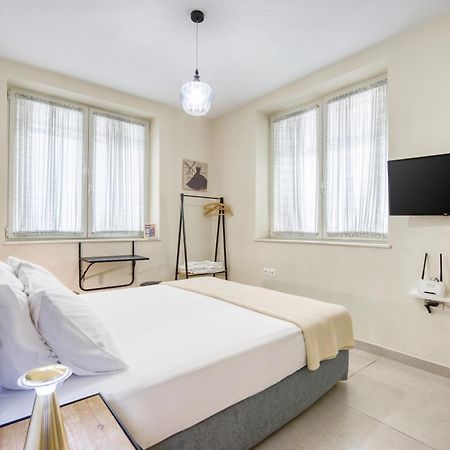 Bentzi...Boutique Apartment 1, Classic Double With Kitchenette, 2 Guests Athens Ngoại thất bức ảnh