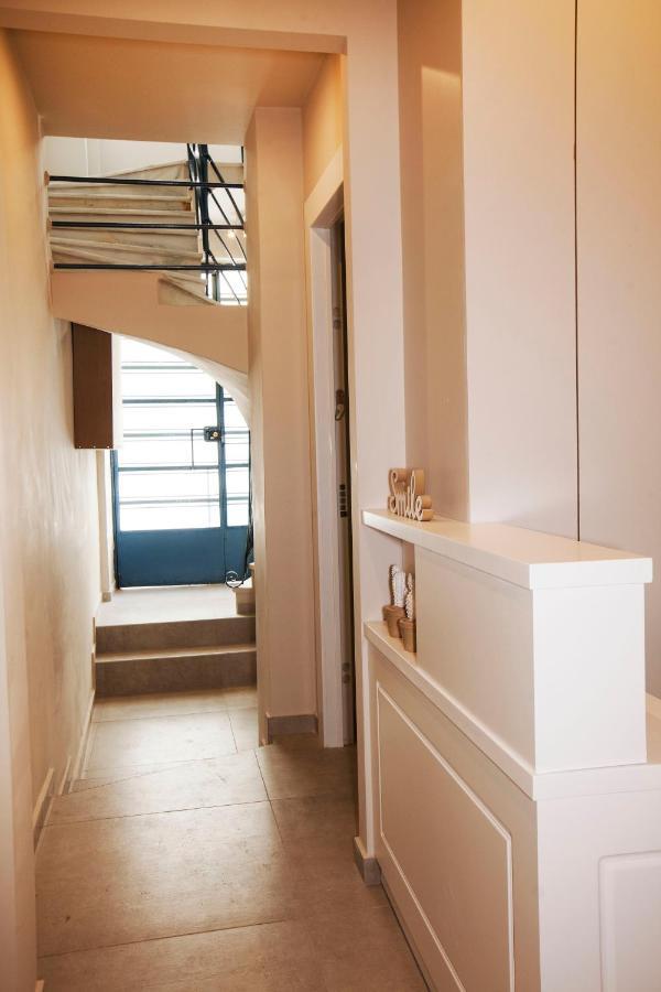 Bentzi...Boutique Apartment 1, Classic Double With Kitchenette, 2 Guests Athens Ngoại thất bức ảnh