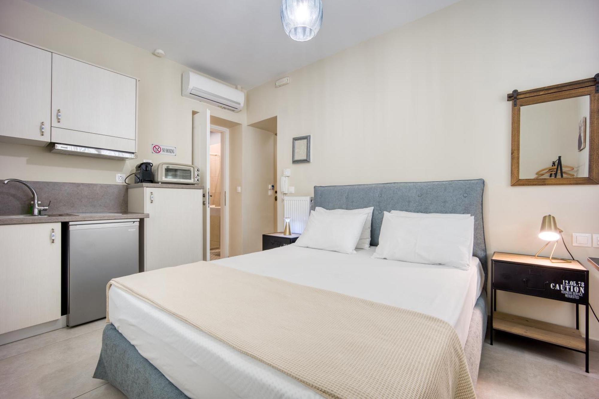 Bentzi...Boutique Apartment 1, Classic Double With Kitchenette, 2 Guests Athens Ngoại thất bức ảnh