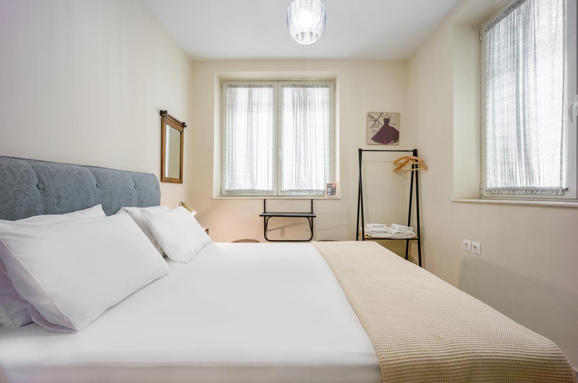 Bentzi...Boutique Apartment 1, Classic Double With Kitchenette, 2 Guests Athens Ngoại thất bức ảnh
